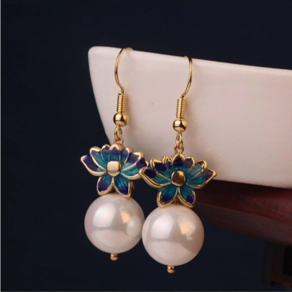 NEW Spiritual Lotus Flower Earrings - Picture 2 of 14